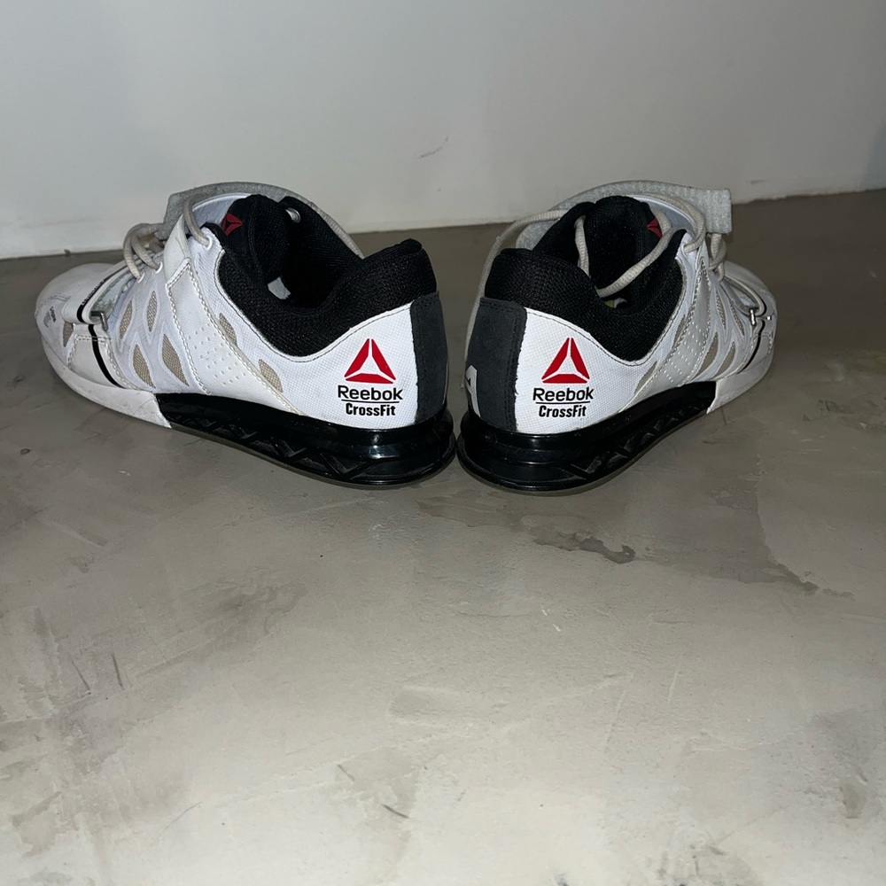 Reebok Mens size 10 weightlifting/CrossFit shoes